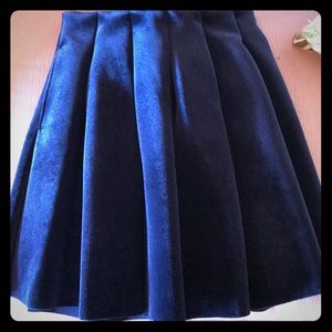 Lauren Conrad velvet skirt size 6